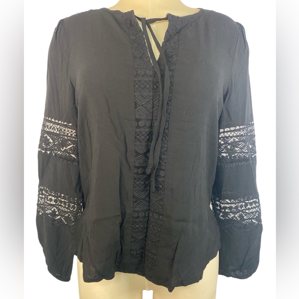 Panhandle Black Lace Detail Long Sleeve Pullover Women's Top Medium